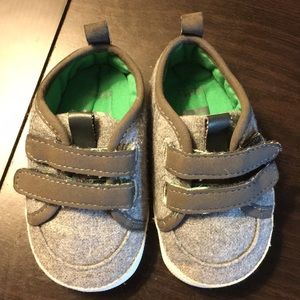 Carter’s baby shoes